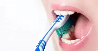 بعد از خوردن چه چیزهایی نیاز نیست مسواک بزنیم؟