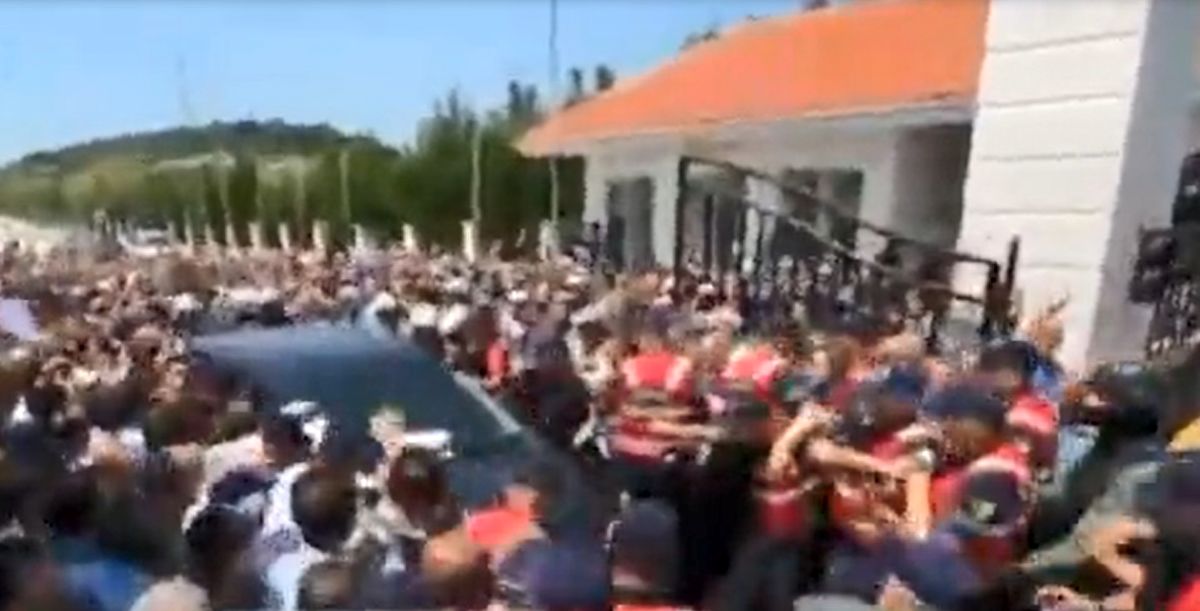 حمله پلیس آلبانی به مقر منافقین!/ وزارت کشور آلبانی: سازمان مجاهدین خلق، توافق سال ۲۰۱۴ را نقض کرده است/ ویدئو