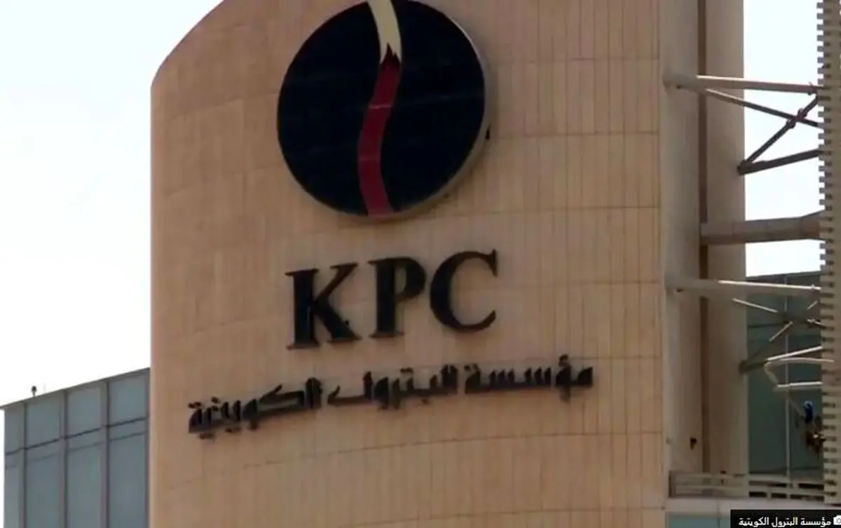 نفتکش کویتی در آب‌های دوبی هدف حمله پهپادی قرار گرفت
