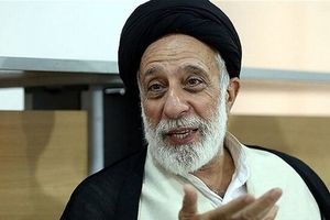 هادی خامنه‌ای رأی خود را به صندوق انداخت

