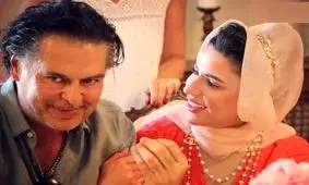 صمیمیت همسر سفیر با خواننده سرشناس جنجالی شد/ تصاویر