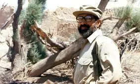 سفر در زمان؛ «مصطفی چمران در حال عکاسی در آمریکا»؛ دهه 50/ عکس

