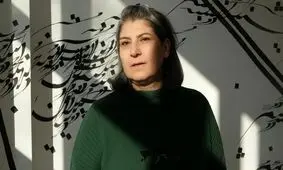 پرستو فروهر: وای از درد مامِ میهن که قربانی و شاهد این دورانِ تاریک است/ ما از دل این درد نیز دوباره زاده می‌شویم، زندگی می‌‌طلبیم و امید می‌جوییم/ هر جنگی نیاز به روایتی دارد که در عرصه عمومی آن را موجه و مشروع جلوه دهد