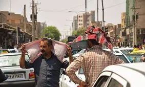 بیماری‌های پوستی ناشی از اشعه فرابنفش در سال‌های اخیر بیشتر شده‌اند؛ لک‌های پوستی زیادی که اخیراً می‌بینیم، تبدیل به بدخیمی‌ها و سرطان پوست می‌شوند