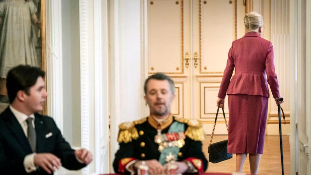 ملکه پیشین دانمارک در دوره بازنشستگی به طراحی لباس و صحنه باله مشغول می‌شود

