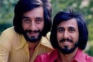 گلایه تند شهرام شب‌‌پره از ابی: بعد ۵۰ سال رفاقت جواب تلفن من را نمی‌دهد/ ویدئو