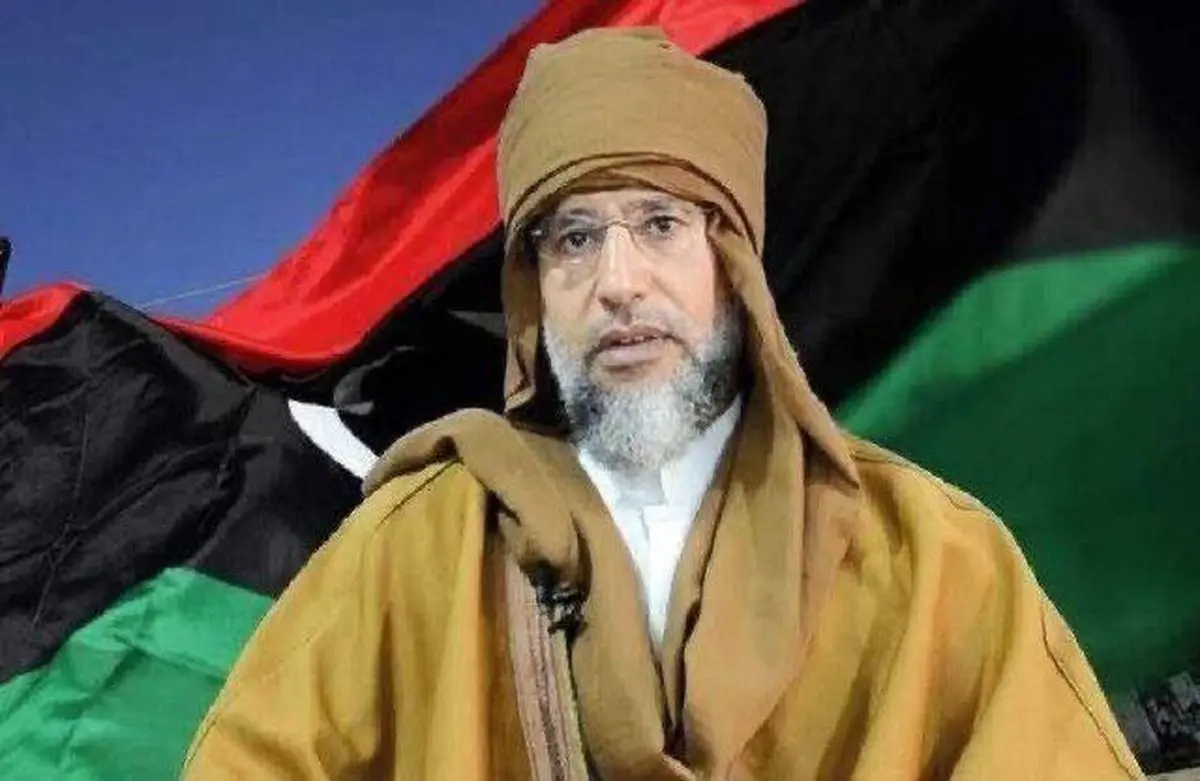 تصاویری توجه‌برانگیز از جمعیت حاضر در تشییع پسر قذافی، دیکتاتور لیبی