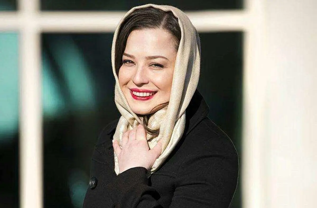نوازندگی زیبا و ماهرانه مهراوه شریفی‌نیا با پیانو/ ویدئو
