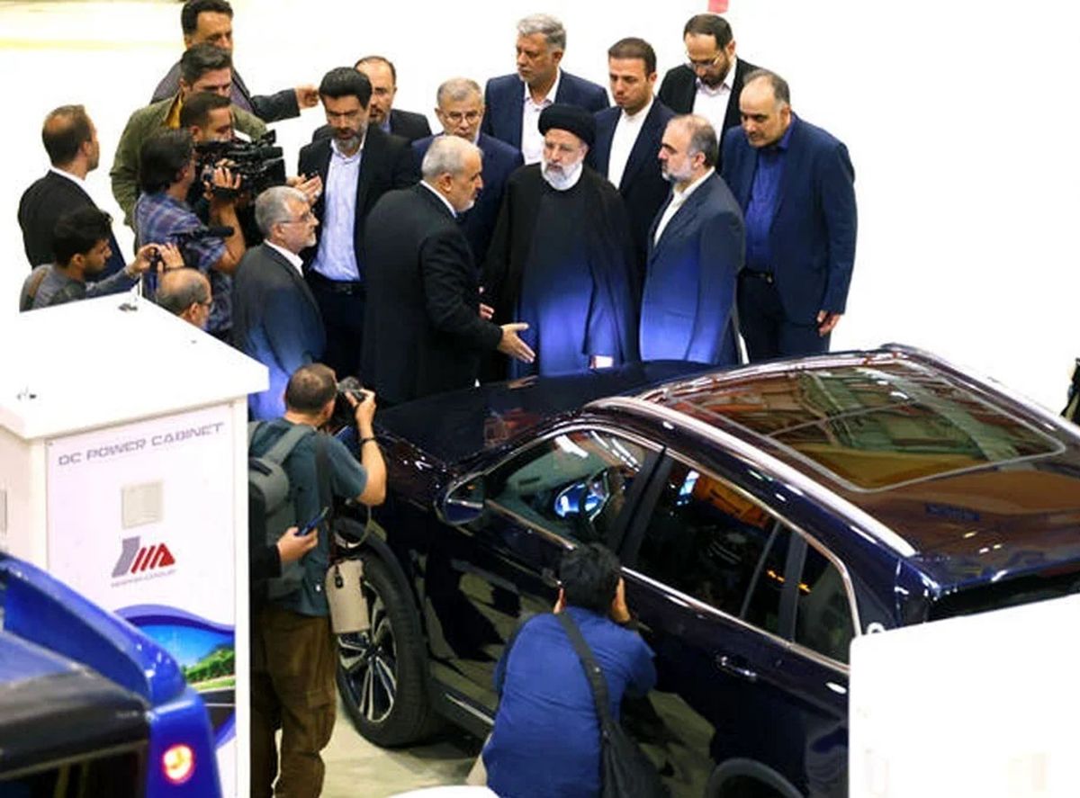 دولت قول داده بود تا خرداد ۲۰۰ هزار خودرو وارد کند، اما تنها ۷۰۰ خودرو وارد کرده؛ این میزان واردات شبیه لطیفه است