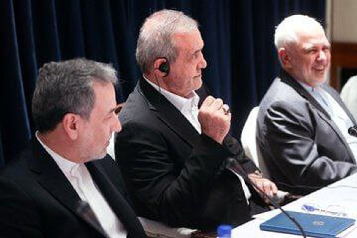 بین مواضع ظریف و عراقچی درباره مذاکره با آمریکا دوگانگی وجود دارد