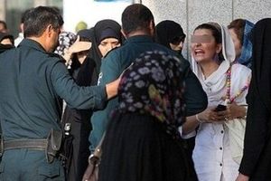 زیباکلام :مسئولیت «حراست از امنیت شهروندان»، صرفنظر از نوع حجاب‌شان، ابتدایی‌ترین «وظیفۀ حکومت» است