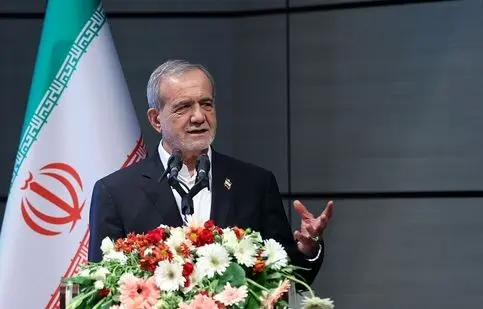 رئیس جمهور خطاب به رسول صلاحی: گنبد را می‌دهم به شما، بروید درستش کنید
