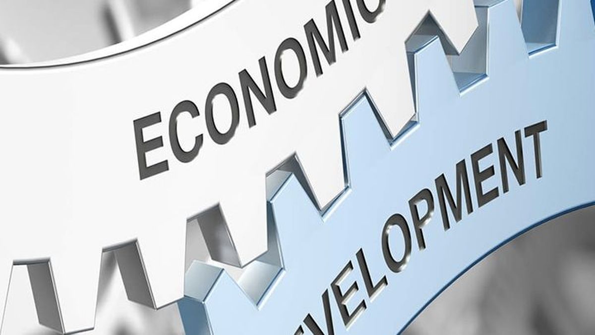 توسعه اقتصادی با ارایه تسهیلات آسان از سوی بانک صادرات ممکن می شود