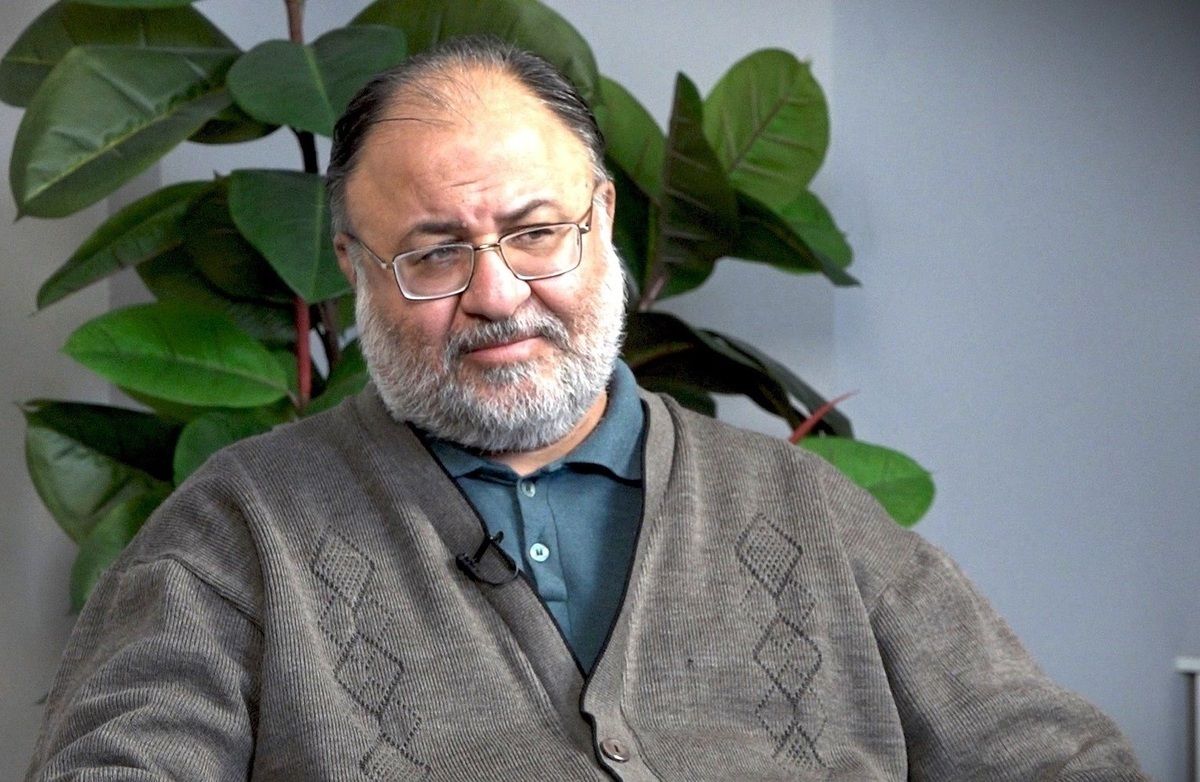 هزاران نفر بخاطر مهریه و چک در زندان هستند، اما دانشجویان متخلف سال ۱۴۰۱ نور چشم پزشکیان شده اند!