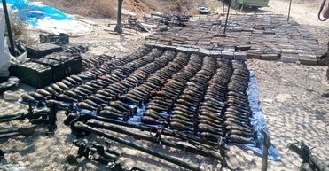 ارتش لبنان ۸ کامیون سلاح را از گروه‌های وابسته به سازمان آزادی‌بخش فلسطین، ساف، تحویل گرفت