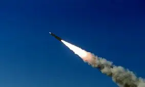 موشک‌های ایرانی بر فراز شهر قدس/ ویدئو