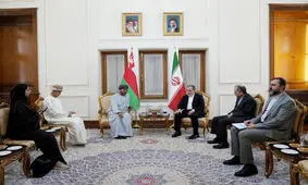 وزیر خارجه عمان در تهران با عراقچی دیدار کرد


