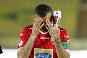 حضور سیدجلال در باشگاه پرسپولیس/ قرارداد مربیگری «حسینی» امضا نشد

