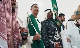 رقص شمشیر رونالدو با پرچم عربستان/ ویدئو