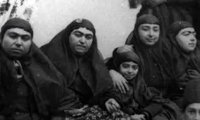 سفر به عصر قاجار؛ از شترِ کارمند ادارۀ پست تا گوی جادویی مظفرالدین شاه