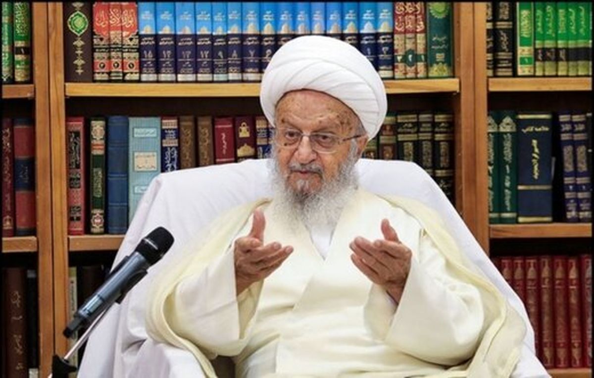 آیت الله مکارم شیرازی: مملکت با «شعار» اداره نمیشود! / درست است برخی مسئولان در رفاه باشند ،این همه مردم محروم؟