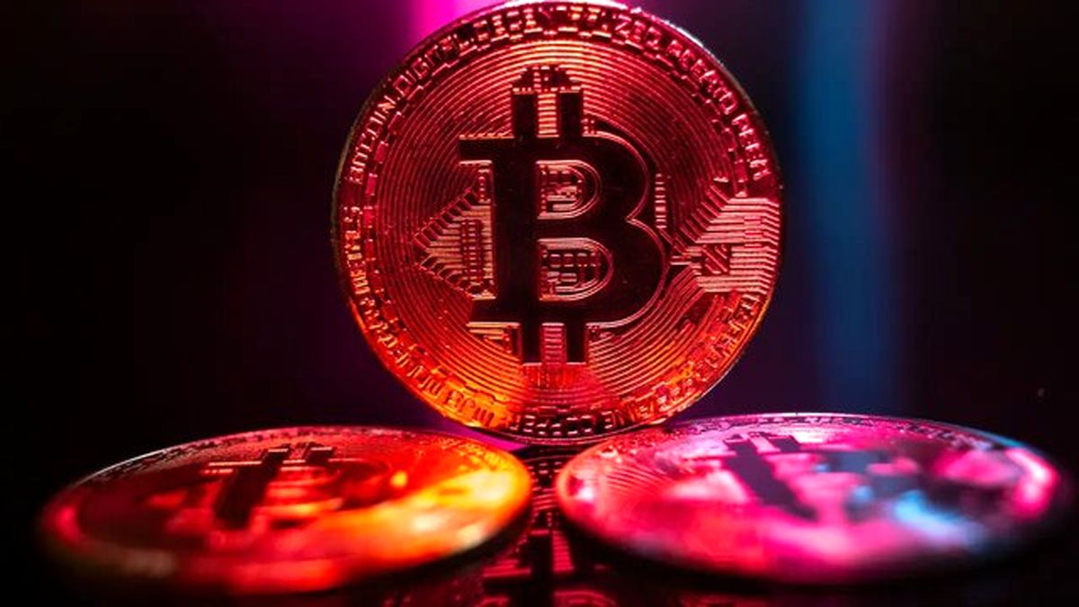 آخرین وضعیت بازار رمزارزها؛ بیت کوین قرمز شد