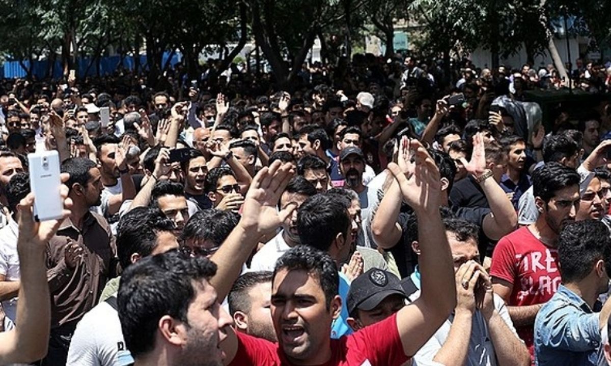 معمای اصل ۲۷؛ اجرای اصل مغفول قانون اساسی به کجا رسید؟