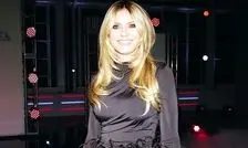 هایدی کلوم؛ زنی که طلا شد | مجری مشهور مراسم قرعه‌کشی جام جهانی کیست؟