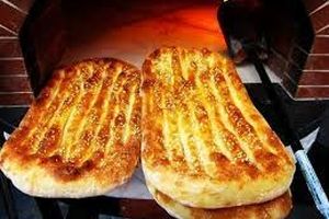 ازسرگیری پخت نان بربری در صبح رمضان در ماکو