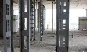 مقایسه بست هبلکس با وال پست؛ کدام یک برای استحکام دیوار بهتر است؟