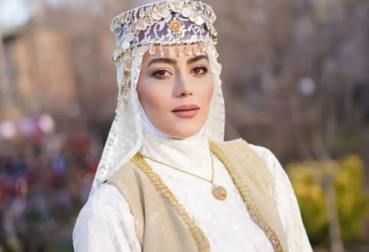 روژانِ «نون خ» با یک لباس مجلسی جلب‌توجه کرد