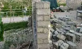 ریزش دیوار در سیرجان سه مصدوم و یک فوتی بر جا گذاشت