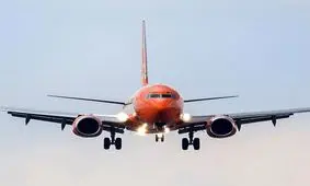 ببینید | معرکه‌گیری در هواپیما ؛ کودک نابغه همه را شگفت‌زده کرد