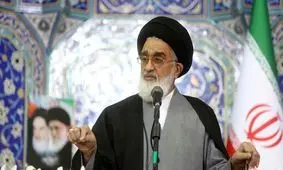 امام جمعه قم: دستگاه‌های اجرایی، انتظامی و قضایی با بی‌حجابی برخورد کنند/ دشمن تلاش می‌کند غیرت دینی را تضعیف کند