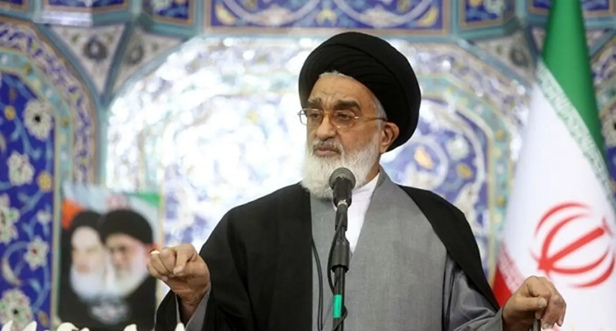 امام جمعه قم: دستگاه‌های اجرایی، انتظامی و قضایی با بی‌حجابی برخورد کنند/ دشمن تلاش می‌کند غیرت دینی را تضعیف کند