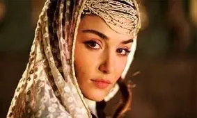 استایل خاص هانده ارچل در عروسی زین قطامی و سلیو صعب