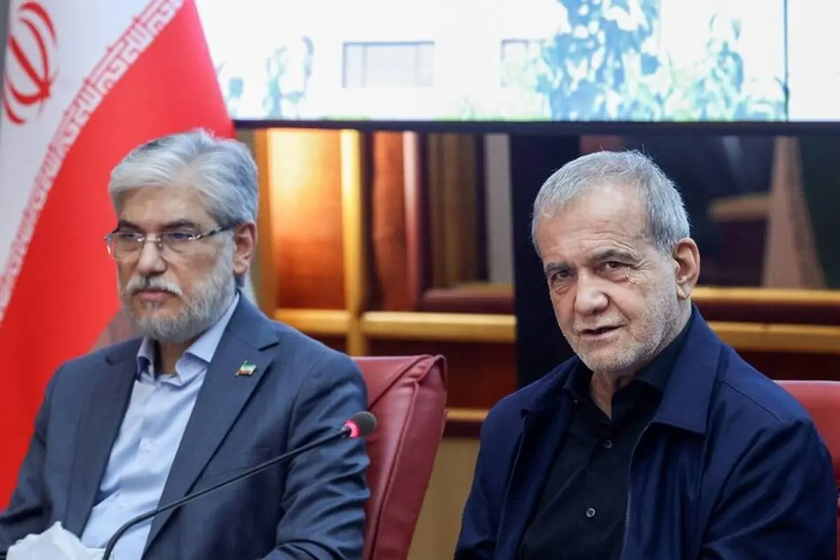 پزشکیان: استمرار درگیری‌ها به نفع هیچ طرفی نیست/ راه‌حل مشکلات، نه در افزایش تنش بلکه در عقلانیت، گفت‌وگو و پرهیز از تخریب بیشتر است