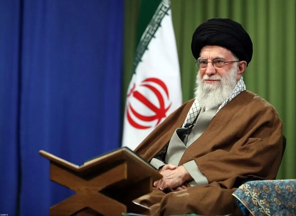 حضور حضرت آیت الله خامنه‌ای در محفل انس با قرآن

