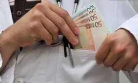 اجازه ندهید حرفه پزشکی به جایگاه تاجران تبدیل شود