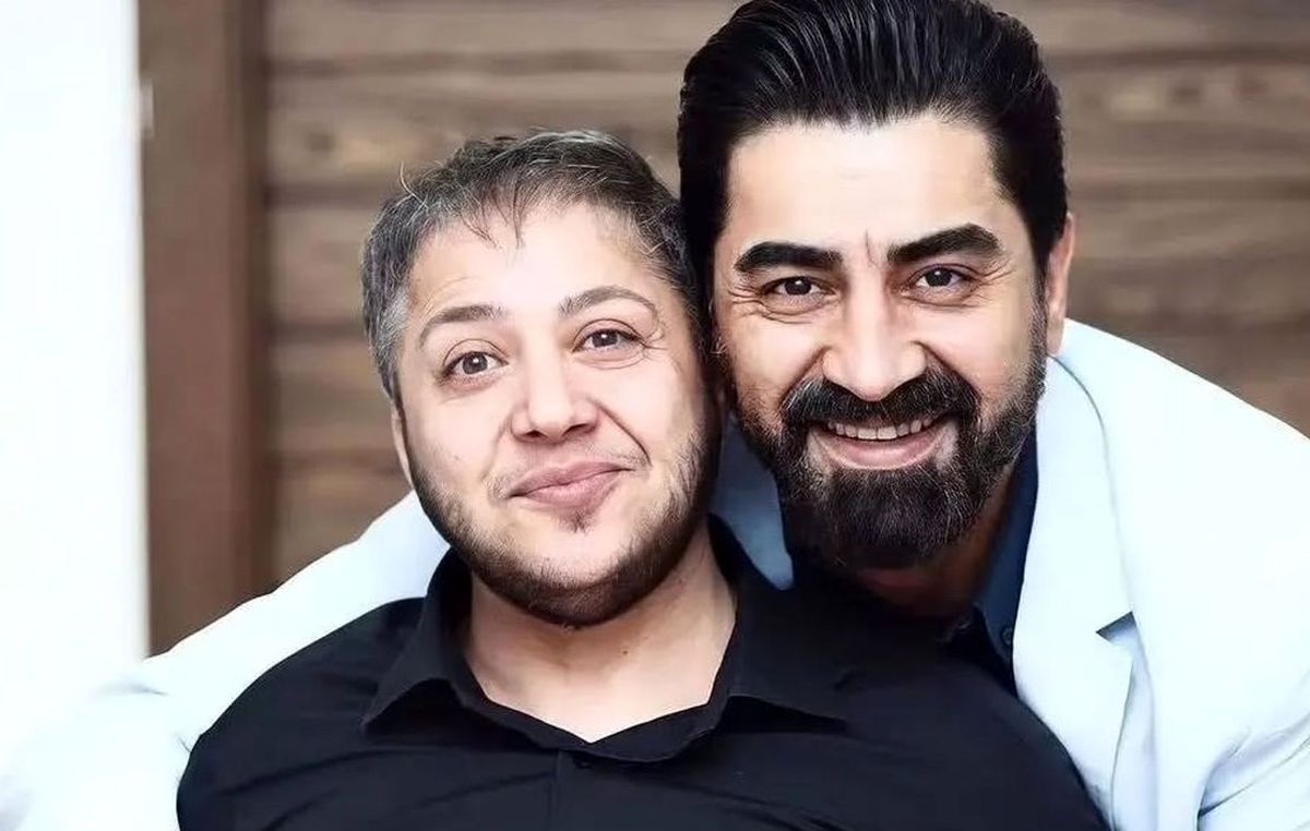سفر به تاریخ؛ عکس یادگاری «مازیار (شهره) لرستانی» با «ناریه و عمره» در پشتصحنه «مختارنامه»