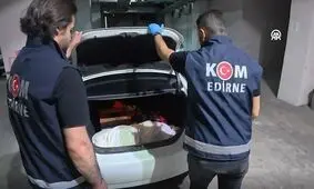 کشف یک مجسمه نئوکلاسیک در صندوق عقب خودرو