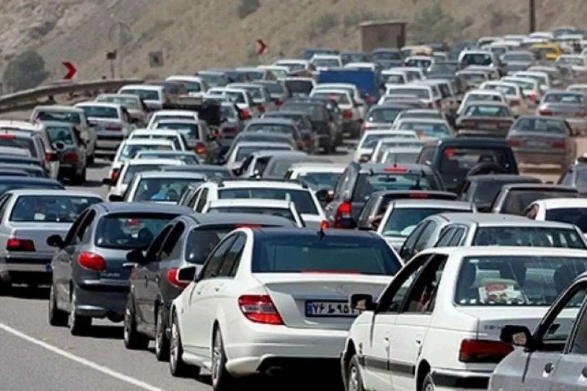 ترافیک سنگین در محورهای شمالی منتهی به تهران/ممنوعیت تردد در مسیر جنوب به شمال جاده چالوس