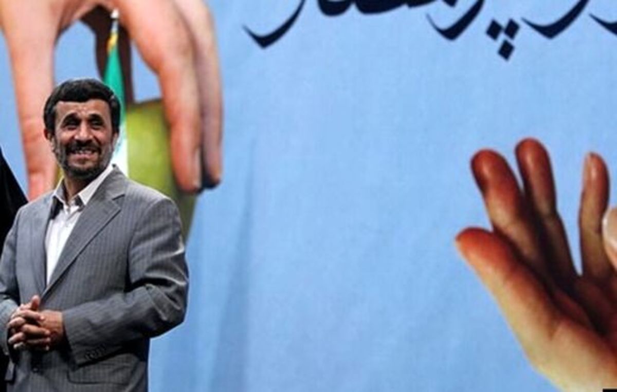 احمدینژاد: پولی که هزینه سرکوب میکنید، صرف رفع مشکلات مردم کنید