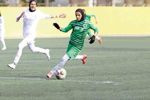 زهرا علیزاده: به تیم ملی‌ فوتبال نمی‌آیم

