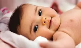 حتی آب هم برای نوزاد تا ۶ ماهگی ممنوع است