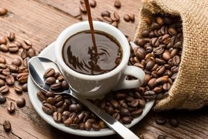 آیا نوشیدن قهوه ناشتا به شما آسیب می‌زند؟