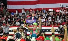 ترامپ: بایدن ما را به‌ سمت جنگ جهانیِ سوم می‌برد

