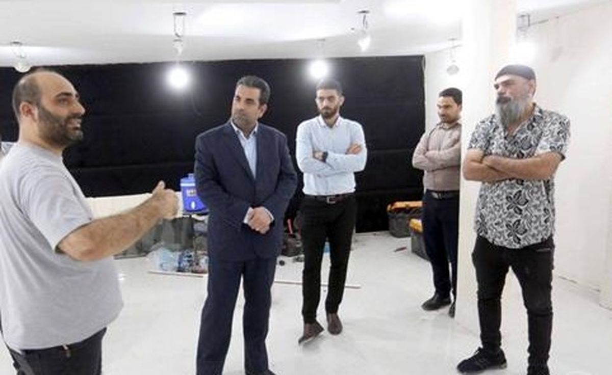بازدید مدیرکل ارتباطات و امور بین الملل شهرداری اهواز از روند پیشرفت رادیوشهر