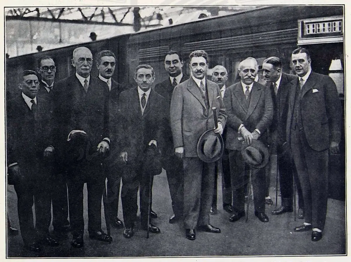 عبدالحسین تیمورتاش در مترو لندن

