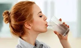 پیامدهای منفی کم نوشیدن آب/ اینفوگرافیک